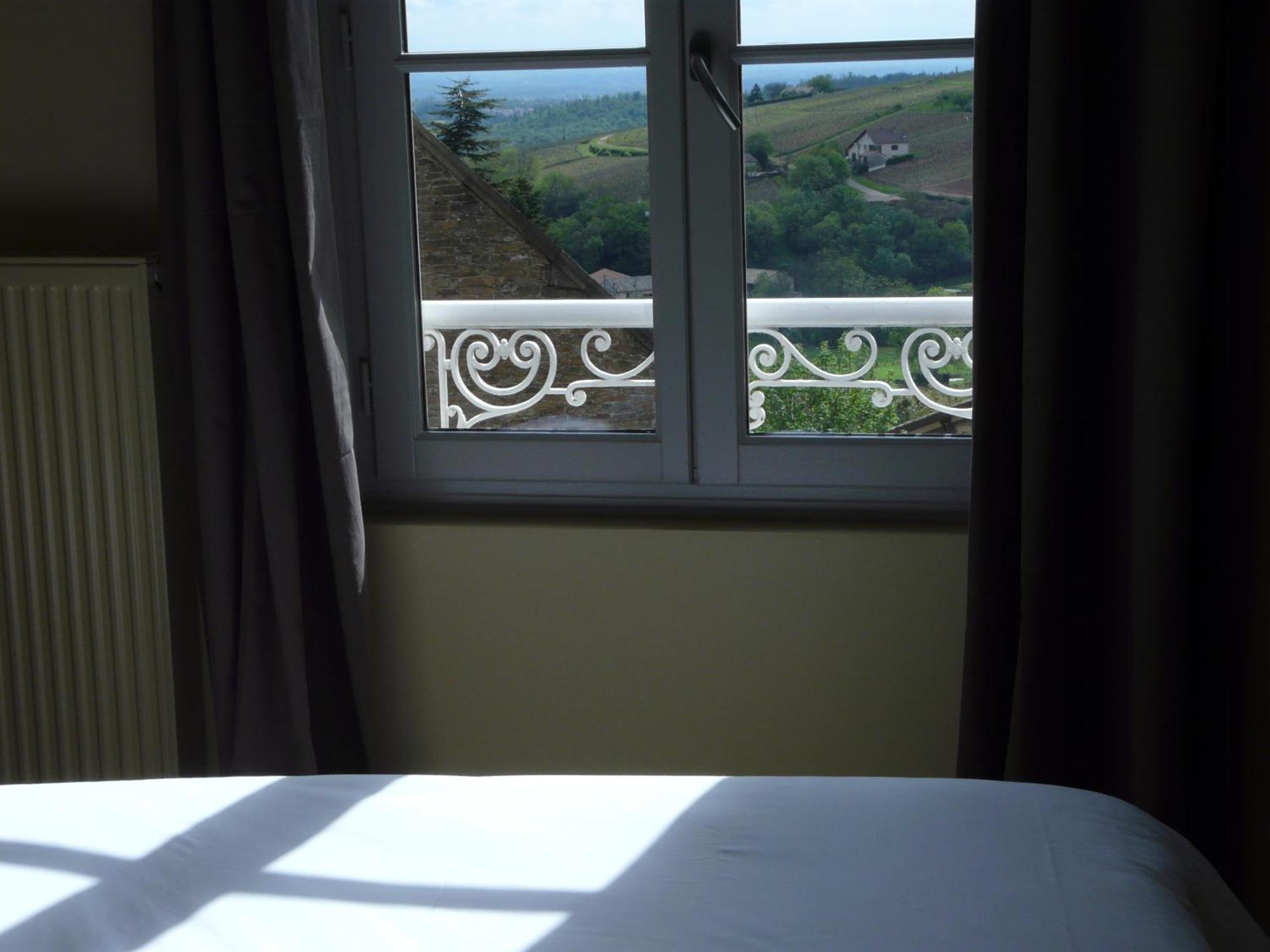 Hotel Courtille De Solutre Dış mekan fotoğraf